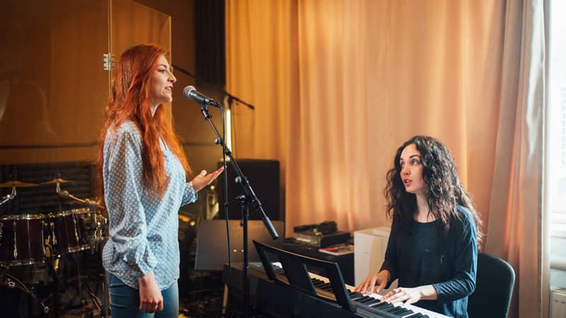 image - singing lessons Dublin - Dublin School of Music